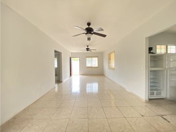 REMATE - Venta de CASA a 15 min de GORGONA en CAPIRA Sajalices