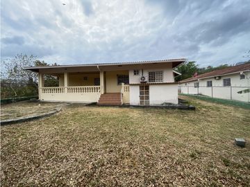 REMATE - Venta de CASA a 15 min de GORGONA en CAPIRA Sajalices