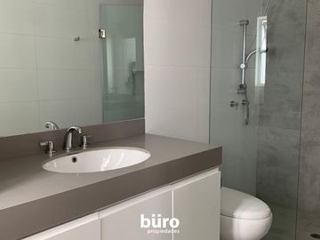 DEPARTAMENTO EN ALQUILER CON VISTA A PARQUE Y TERRAZA 3 DORMITORIOS MIRAFLORES