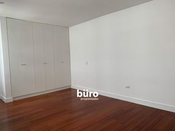 DEPARTAMENTO EN ALQUILER CON VISTA A PARQUE Y TERRAZA 3 DORMITORIOS MIRAFLORES
