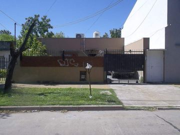 Casa para 2 Familias en venta en Merlo Norte