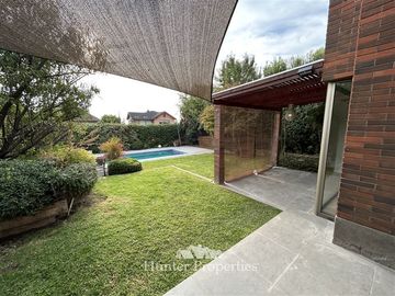 Casa en Venta en Avenida Las Perdices con los presidentes