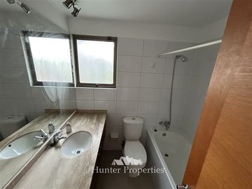 Casa en Venta en Avenida Las Perdices con los presidentes