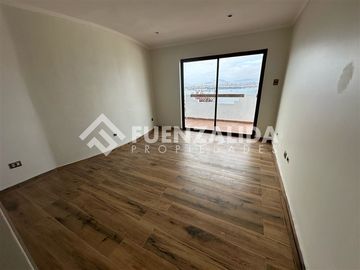 Casa en Venta en Javiera Carrera La Herradura