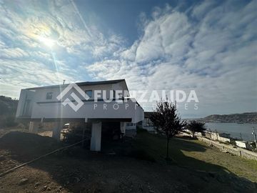 Casa en Venta en Javiera Carrera La Herradura