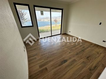 Casa en Venta en Javiera Carrera La Herradura
