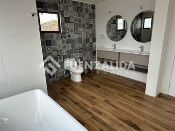 Casa en Venta en Javiera Carrera La Herradura