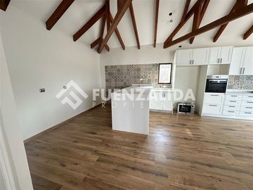 Casa en Venta en Javiera Carrera La Herradura