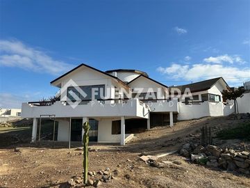 Casa en Venta en Javiera Carrera La Herradura