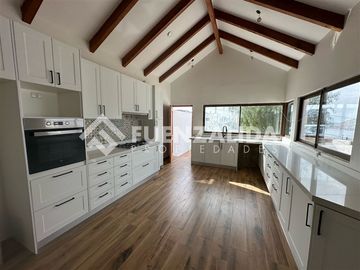 Casa en Venta en Javiera Carrera La Herradura
