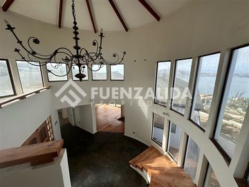 Casa en Venta en Javiera Carrera La Herradura