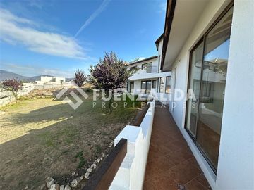 Casa en Venta en Javiera Carrera La Herradura