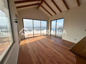 Casa en Venta en Javiera Carrera La Herradura