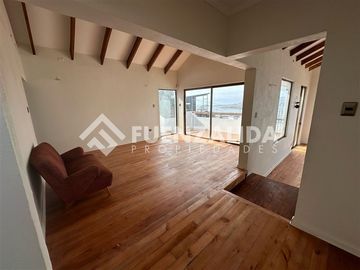 Casa en Venta en Javiera Carrera La Herradura