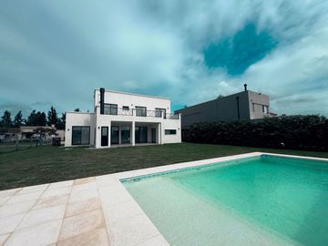 Venta de casa en San Matías sector Laguna