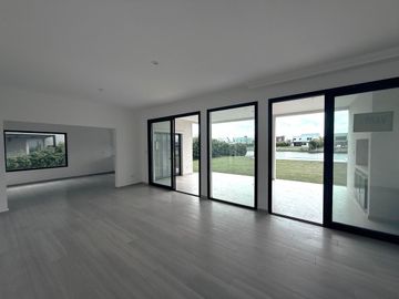 Venta de casa en San Matías sector Laguna