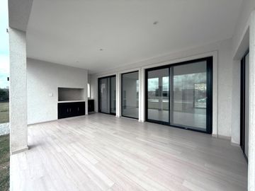 Venta de casa en San Matías sector Laguna