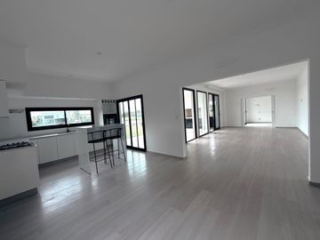 Venta de casa en San Matías sector Laguna