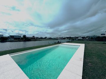 Venta de casa en San Matías sector Laguna
