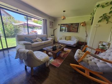 VENDO HERMOSA CASA CON ACCESO CONTROLADO EN SECTOR QUILAMAPU