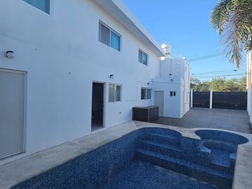 Casa en Venta sobre Avenida Principal – Ciudad Caucel