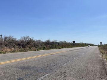 Lotes industriales a pie de carretera corredor industrial Hunucmá