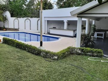 Ofrezco Quinta en Venta en Cadereyta Jimenez