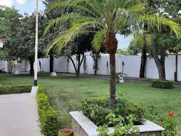 Ofrezco Quinta en Venta en Cadereyta Jimenez