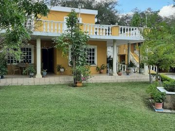 Ofrezco Quinta en Venta en Cadereyta Jimenez