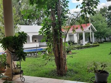 Ofrezco Quinta en Venta en Cadereyta Jimenez