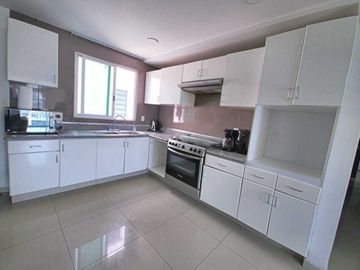 SE VENDE DEPARTAMENTO EN NARVARTE, MUY AMPLIO E ILUMINADO