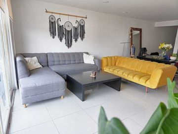 SE VENDE DEPARTAMENTO EN NARVARTE, MUY AMPLIO E ILUMINADO