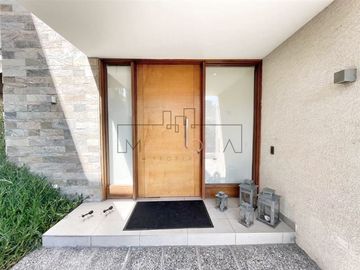Casa en Venta en Av. Los Litres.