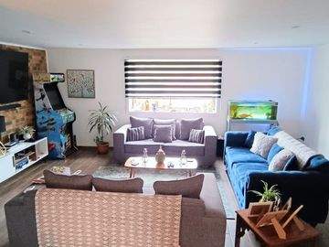 MAGNÍFICA CASA GRAN TERRENO MUY BIEN UBICADA