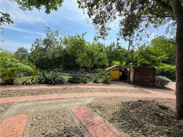 VENDO CASA CAMPESTRE EN CONDOMINIO LA HACIENDA EN ARJONA BOLIVAR