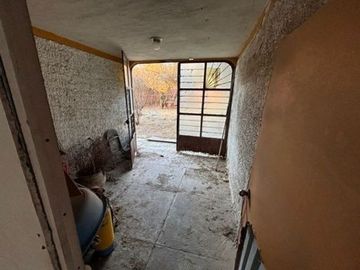 Casa a remodelar con excedente de terreno en Tonalá Centro