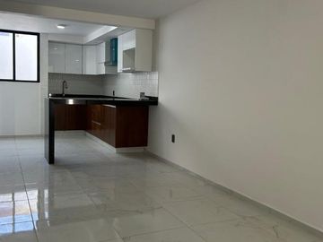 Casa remodelada en Jardines del Valle, Zapopan
