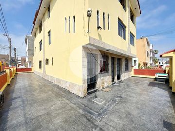 CASA 4 PISOS URB RENOVACION PALOMINO ALTURA PODER JUDICIAL