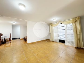CASA 4 PISOS URB RENOVACION PALOMINO ALTURA PODER JUDICIAL
