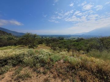 Terreno con extraordinaria vista en condominio ecológico