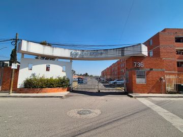 DEPARTAMENTO EN VENTA EN CONJUNTO NARANJOS, ZONA SAN RAMÓN A 500m DE LA 11 SUR!!