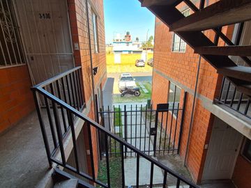 DEPARTAMENTO EN VENTA EN CONJUNTO NARANJOS, ZONA SAN RAMÓN A 500m DE LA 11 SUR!!