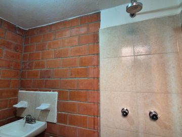 DEPARTAMENTO EN VENTA EN CONJUNTO NARANJOS, ZONA SAN RAMÓN A 500m DE LA 11 SUR!!