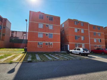 DEPARTAMENTO EN VENTA EN CONJUNTO NARANJOS, ZONA SAN RAMÓN A 500m DE LA 11 SUR!!
