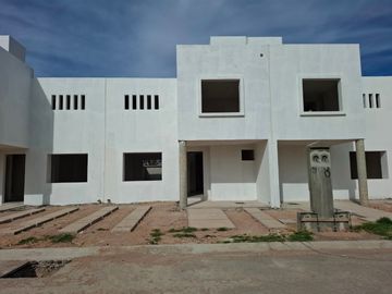 Casa en venta en Viveros del Fresno en San Juan del Río, Querétaro