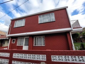 En Venta Casa familiar remodelada, en la Fragua San Antonio Bogotá