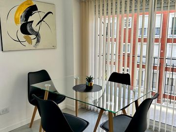 Venta ambiente al frente con balcon saliente, Centro Mar del Plata
