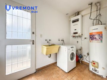 Venta Casa de 6 AMB en Villa Crespo, Capital Federal.
