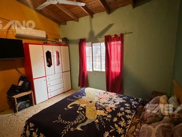 CASA MULTIFAMILIAR EN VENTA - MORENO