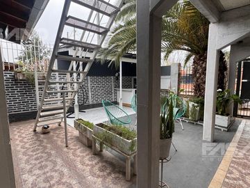 CASA MULTIFAMILIAR EN VENTA - MORENO